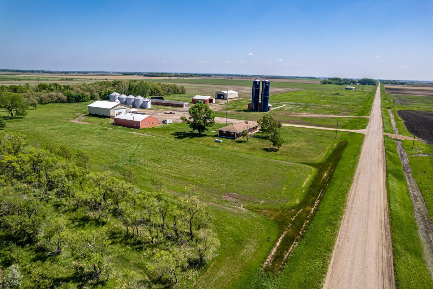 6380856-168572667851486