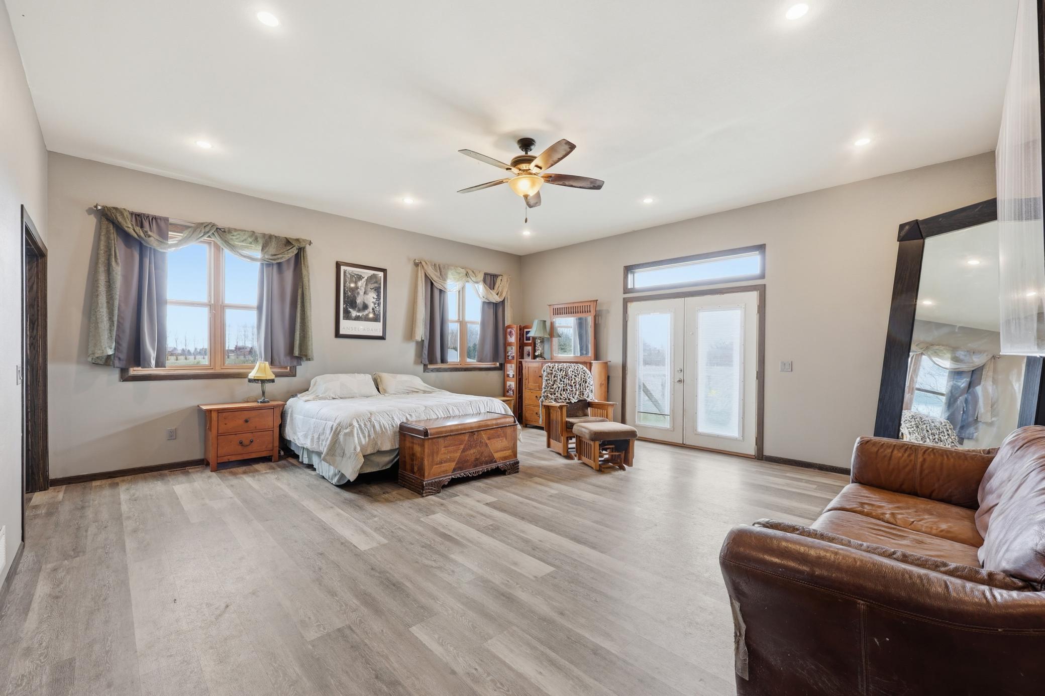 7064427-177756001825957